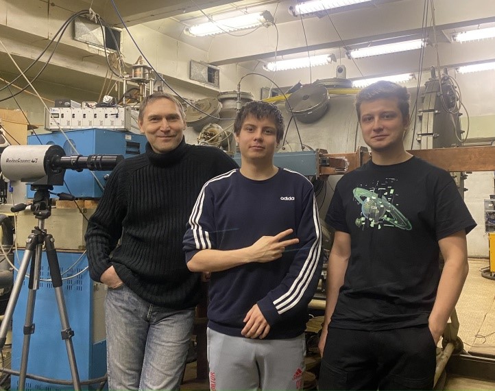 Разряды в газах и сверхзвуковая плазменная аэродинамика